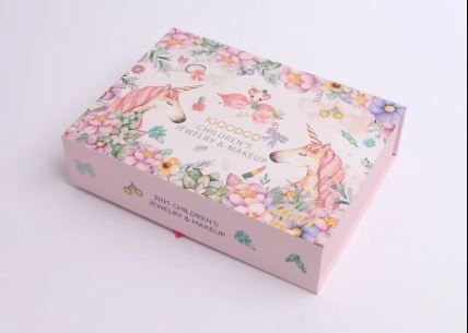 Children's set with makeup and jewelry