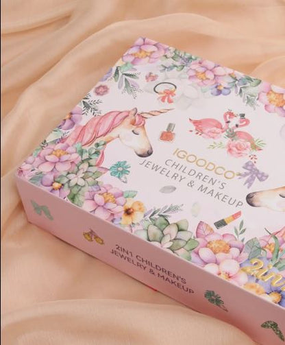 Children's set with makeup and jewelry