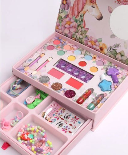 Children's set with makeup and jewelry